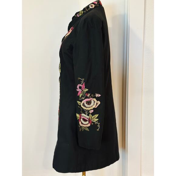 Newport News Black Floral Embroidered Blazer - Picture 2 of 12